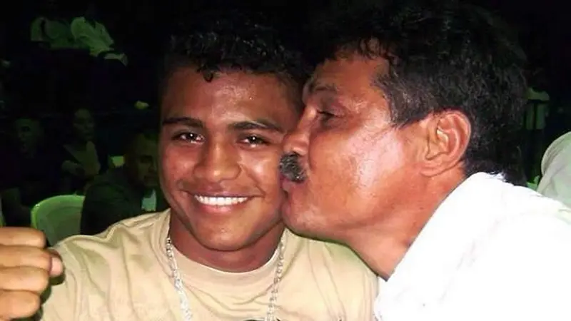El Tricampeón Alexis Argüello: Maestro del Chocolatito
