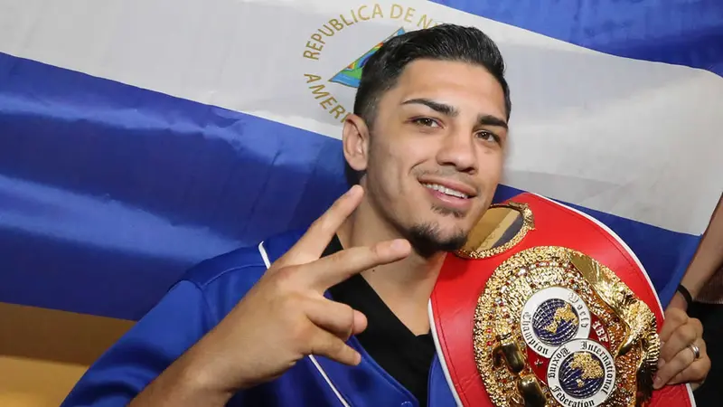 Randy Caballero no esconde sus problemas con el peso