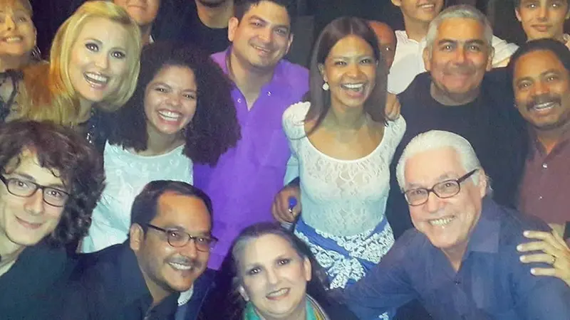 Katia Cardenal presenta su vídeo “Días de Amar”