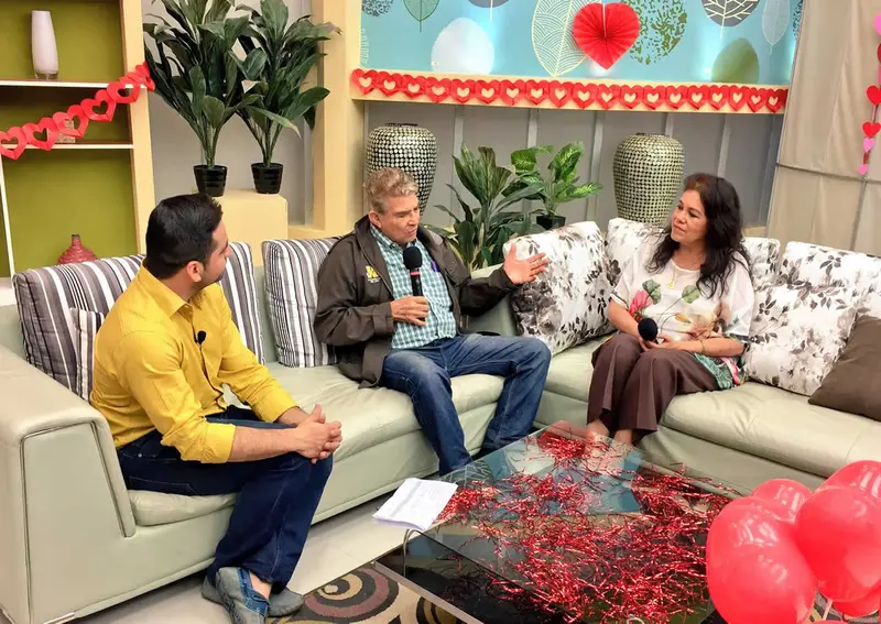 Don Otto y Doña Georgina visitan la Revista “Viva La Vida”