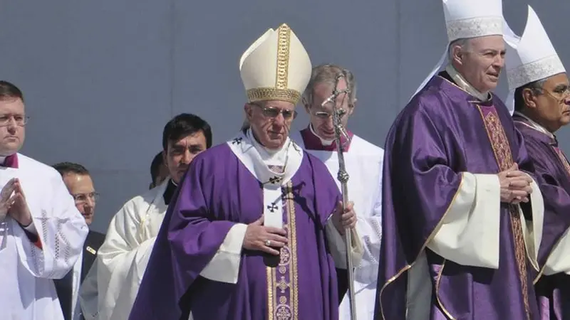 Papa Francisco lleva mensaje de esperanza a los mexicanos 