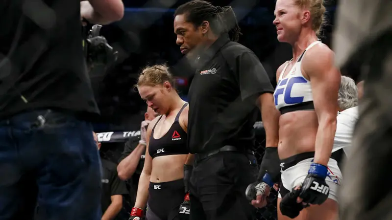 Ronda Rousey revela sus pensamientos suicidas