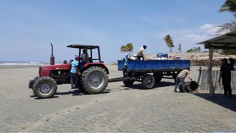 Playas lucen limpias después de una Semana Santa concurrida