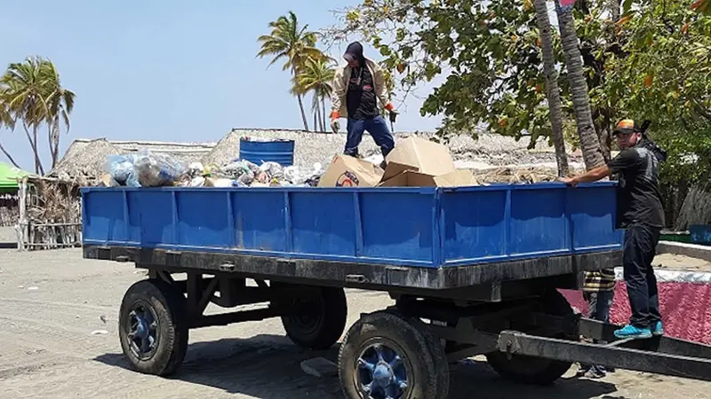 Playas lucen limpias después de una Semana Santa concurrida