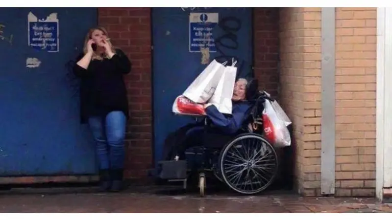 La despiden de su trabajo por una foto indignante en Facebook