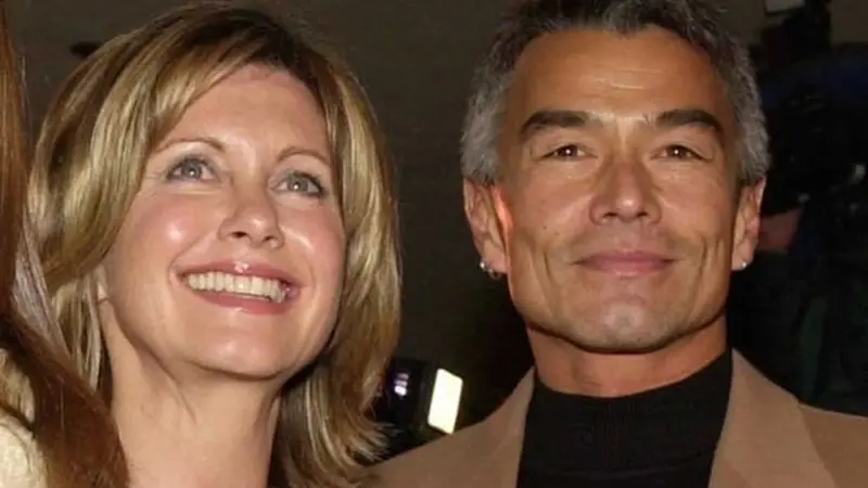 Olivia Newton-John, devastada tras la aparición de su novio 11 años después