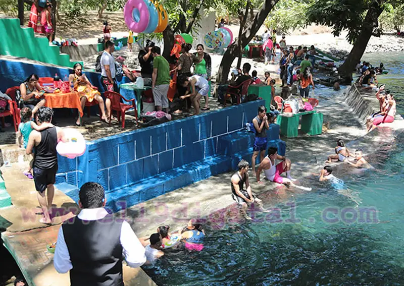 Familias disfrutan el fin de semana en El Trapiche y Trapichito