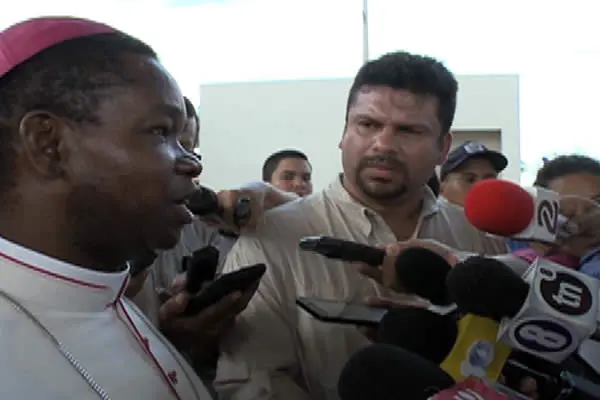 Nuncio Apostólico recorre el Museo San Juan Pablo II