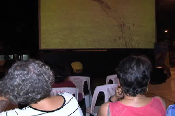 Familias continúan disfrutando del Cine Móvil de la Cinemateca Nacional