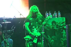 Soulfly estremeció el escenario