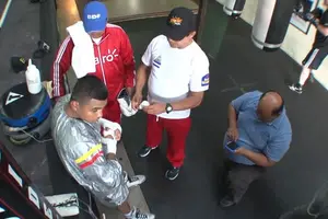 Nicas en Los Ángeles apoyan al “Chocolatito”