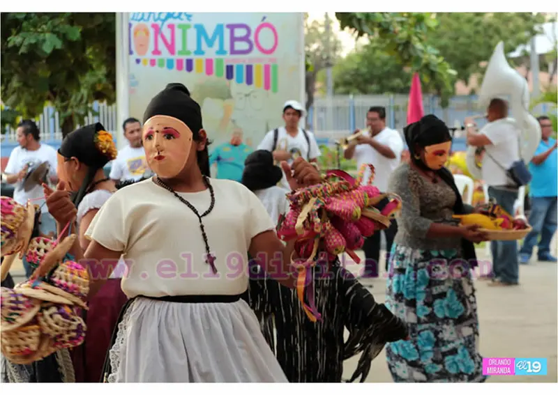 Cultura, gastronomía y diversión en Avenida de Bolívar a Chávez