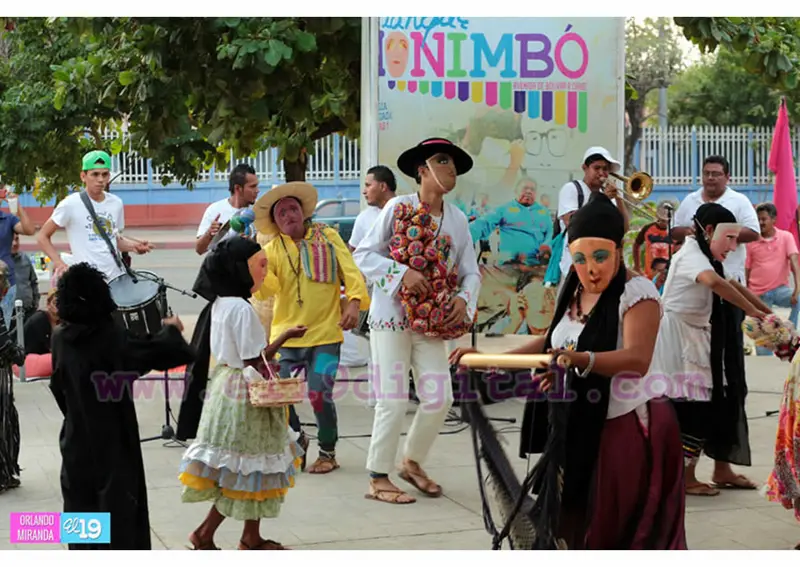 Cultura, gastronomía y diversión en Avenida de Bolívar a Chávez