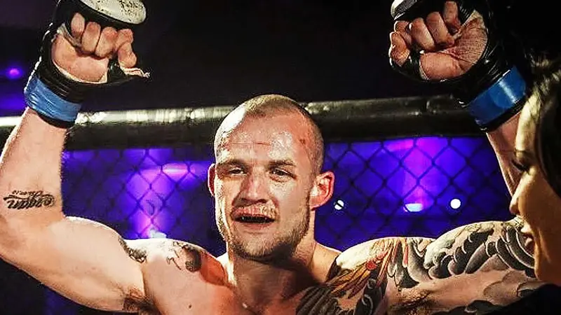 Actor de Harry Potter ahora en las Artes Marciales Mixtas