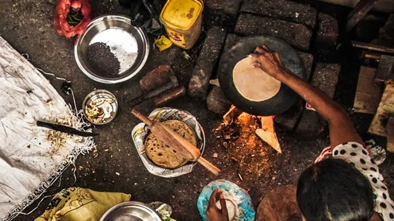 Ola de calor hace que el gobierno de India prohíba cocinar de día