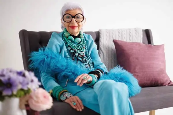 Iris Apfel: Icono de la moda a los 95 años