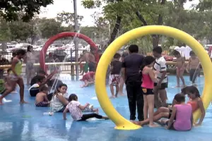 Familias continúan recreándose en la Avenida de Bolívar a Chávez