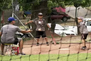 Edgard López y su escuela de Béisbol