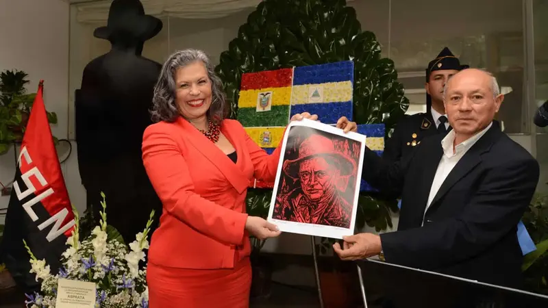 Flores para el General de Hombres y Mujeres Libres en el Perú