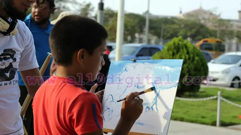 Miles de niños recuerdan a Luis Alfonso Velázquez Flores jugando, cantando y bailando