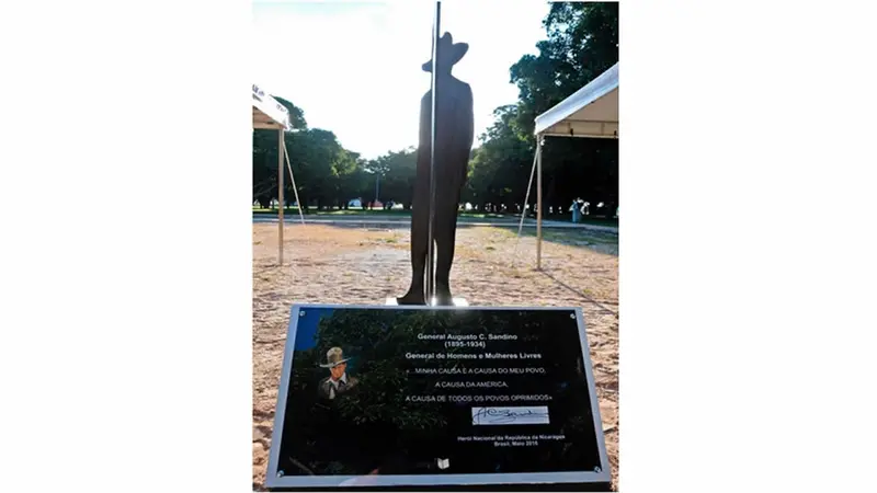 Erigen en Brasil monumento al General Sandino