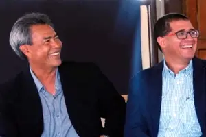 Dennis Martínez continúa motivando a la juventud