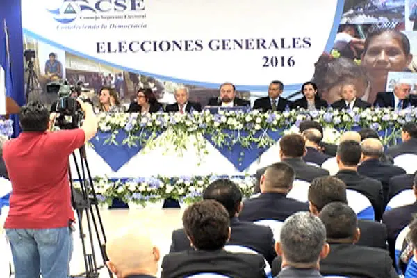 CSE juramenta a miembros de los CED y CER