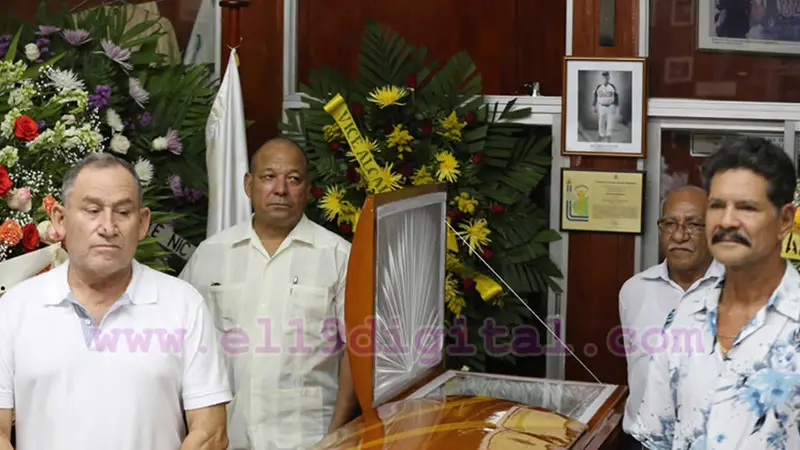 Rinden Guardia de Honor a Noel Areas, "Maestro de los Managers nicaragüenses"