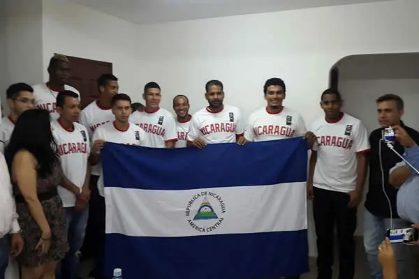 Abanderan a Selección Nicaragüense de baloncesto rumbo a Panamá