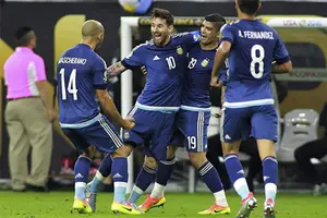 Argentina despacha a EEUU y se mete en la final con un Messi histórico