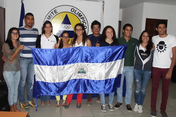 Nicas consiguen medallas en torneo de natación CAMEX