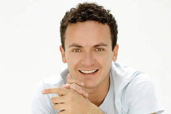 Nombran a Fonseca como embajador de “Save the Children”
