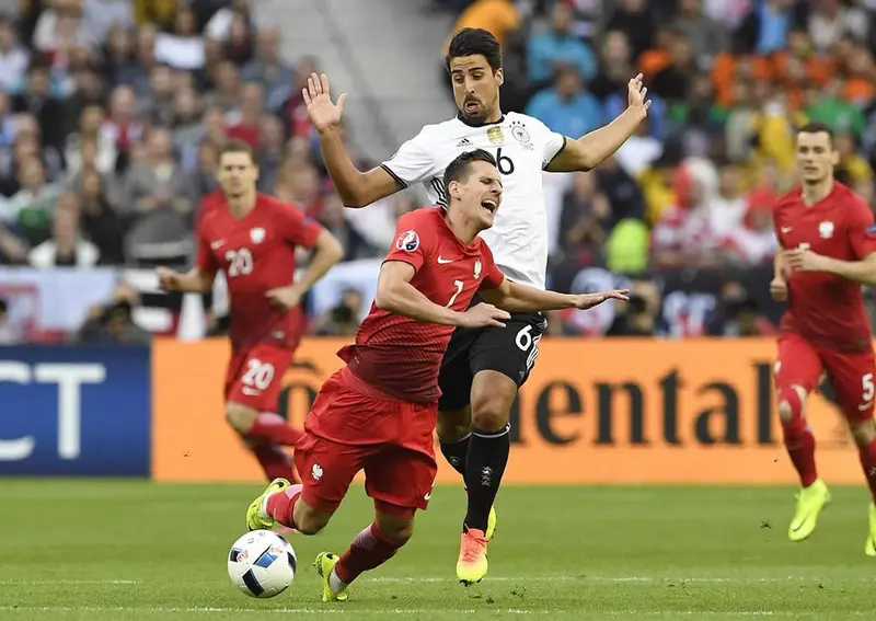 Alemania y Polonia empatan 0-0