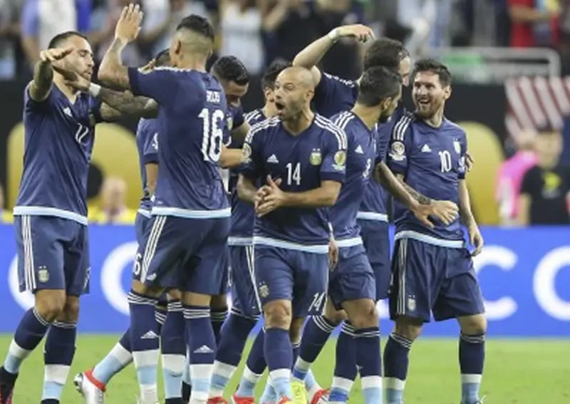 Argentina despacha a EEUU y se mete en la final con un Messi histórico 