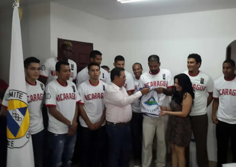 Abanderan a Selección Nicaragüense de baloncesto rumbo a Panamá