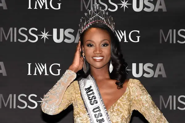 Oficial del ejército se convierte en la nueva Miss USA