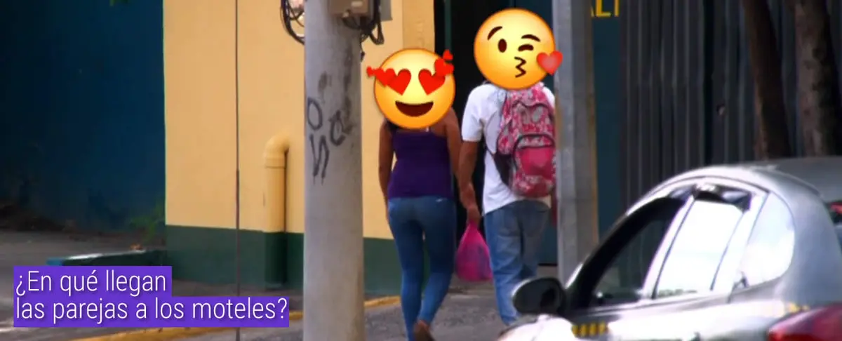 ¿En qué llegan las parejas a los moteles?