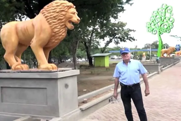 Avanza construcción del “Paseo de Los Leones”