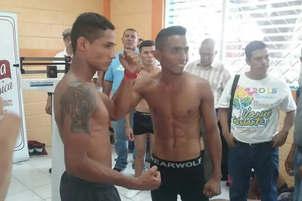 Dixon Flores versus Marlon Prado pelea estelar Copa Búfalo Boxing