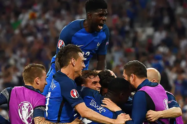 Francia derrota a Alemania y pasa a la final de la Eurocopa