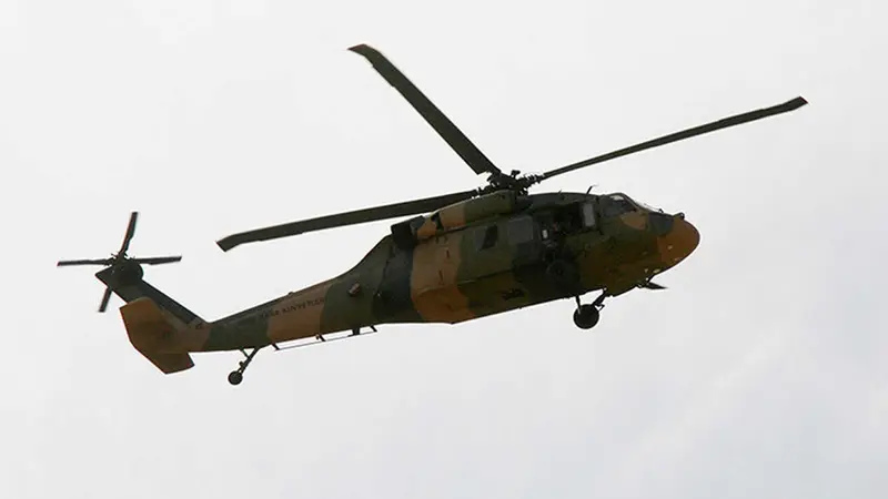 Turquía: Un caza F-16 turco derriba el helicóptero rebelde que "portaba a los líderes del golpe"