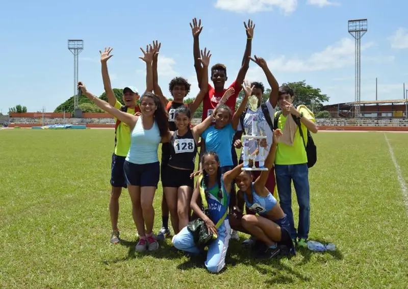 298 atletas de 12 departamentos participaron en el Campeonato Nacional Inter Clubes