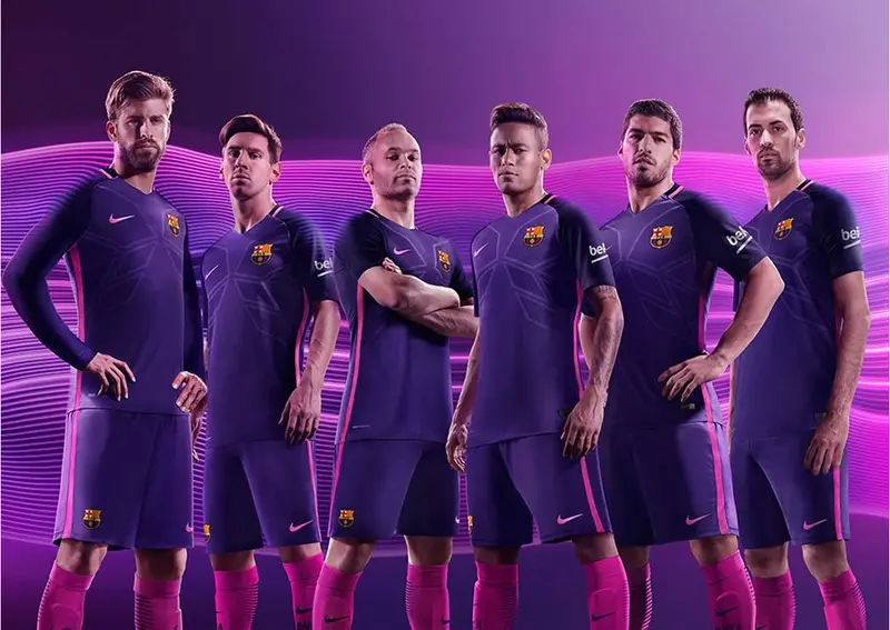 Barcelona y Real Madrid coinciden con el color púrpura en sus uniformes