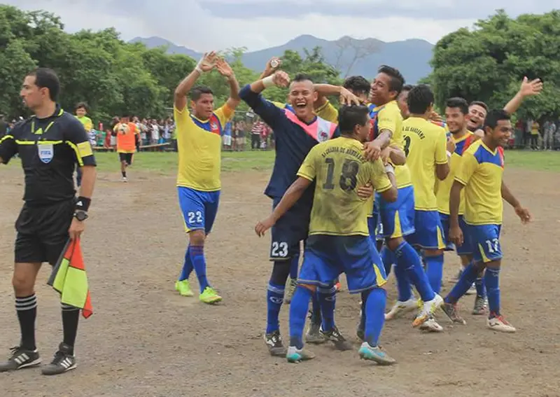 Nandasmo FC campeón absoluto de 2da División y sube a la máxima categoría
