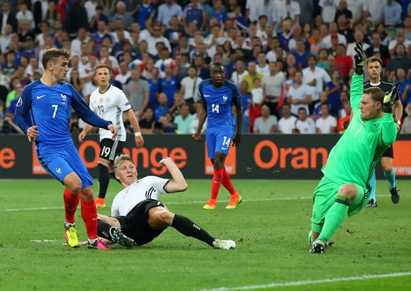 Francia derrota a Alemania y pasa a la final de la Eurocopa