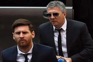 Padre de Messi se reunió con el dueño del Chelsea