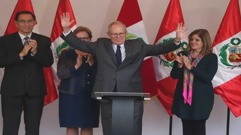 Pedro Pablo Kuczynski jura como presidente de Perú en reemplazo de Ollanta Humala
