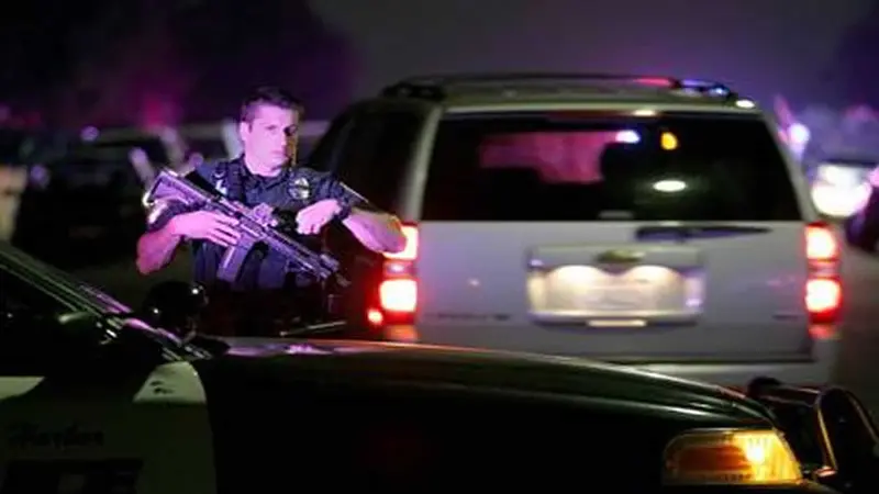 Muere un policía, otro herido en tiroteo en San Diego