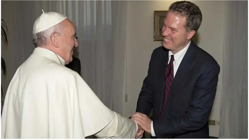 El Papa Francisco nombró como vocero a un ex periodista de la cadena Fox