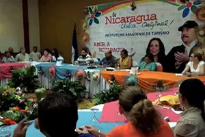 INTUR se reúne con dueños de comiderías y cafeterías